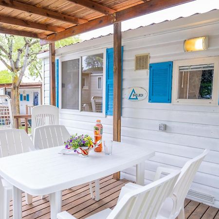Happy Camp Mobile Homes In Camping Villaggio Lamaforca Carovigno Exterior foto